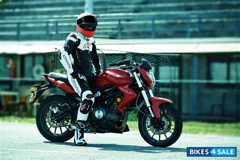 Benelli TNT 300 price, specs, mileage, colours, photos and reviews ...