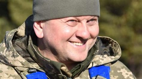 乌军总司令频传死讯，已有半月未现身，黑客组织称他受了重伤，还有人称他已被泽连斯基除掉 - TNAOT