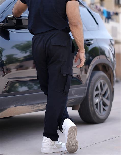Black Oversized Cargo Jogger – Aesthetic Indians :: A Brand for Every ...