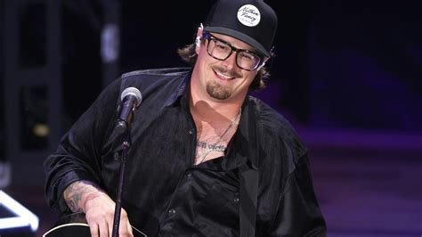 Country Singer Hardy Recovering From ‘Significant Injuries’ From Tour Bus Crash, Requests ...