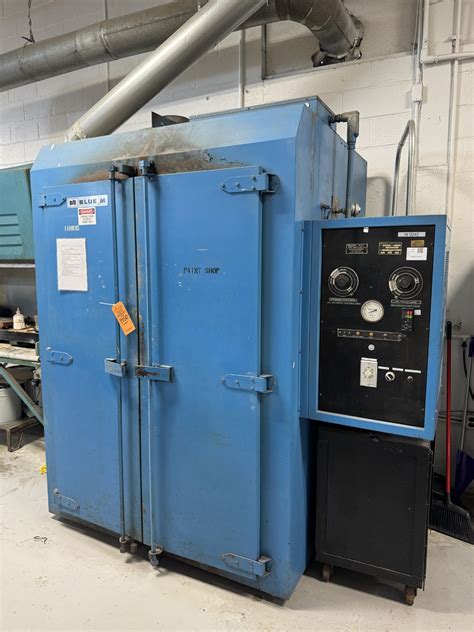 BLUE M CONVECTION OVEN MODEL # EM-966F; 240 W/3 PH/60 HZ; RANGE: TO 316 ...