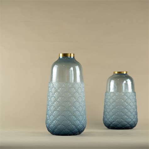 Aecor Textured Blue Glass Vase (Large) – The Decor Circle