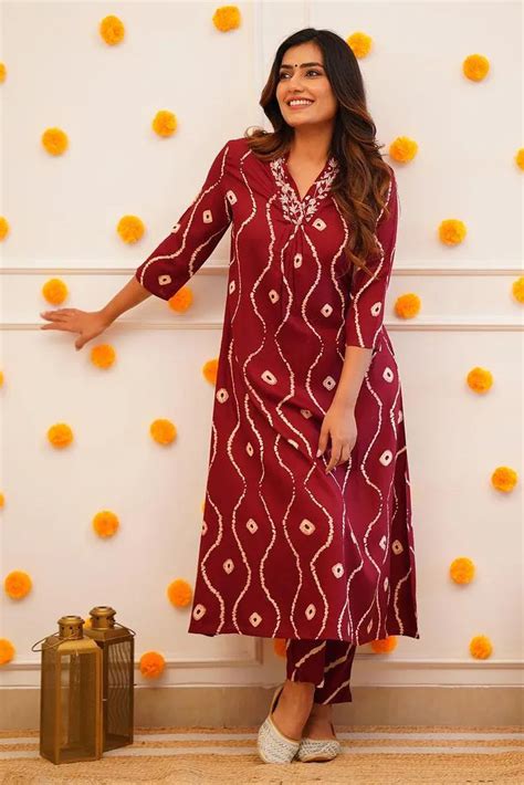Maroon HandWork Straight Kurta With Pant – Kvinna