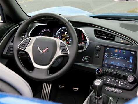 Nearly a Quarter of Corvette Buyers Has Opted for the Manual ...