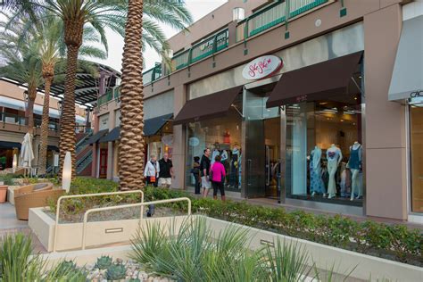 Palm Desert: A Shopper’s Paradise