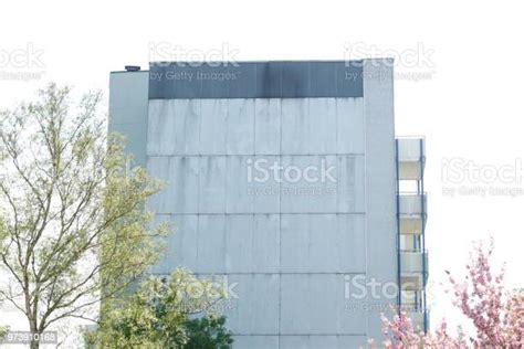 Building Interior Side View 的图像结果