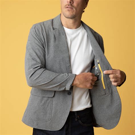 The Best Men's Travel Blazers in 2024, Tested by Style Editors