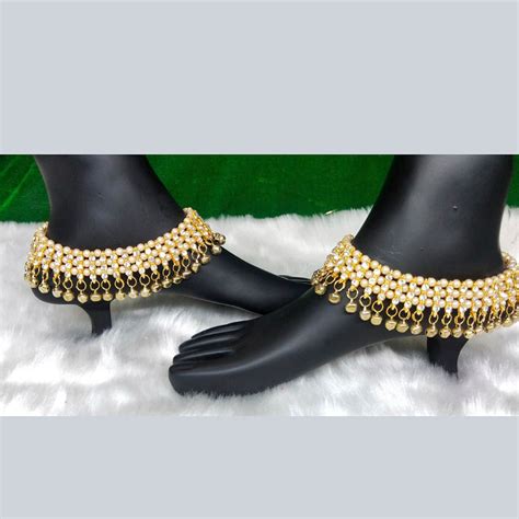 Roshni Emitation Gold Plated Austrian Stone Payal – JewelEMarket
