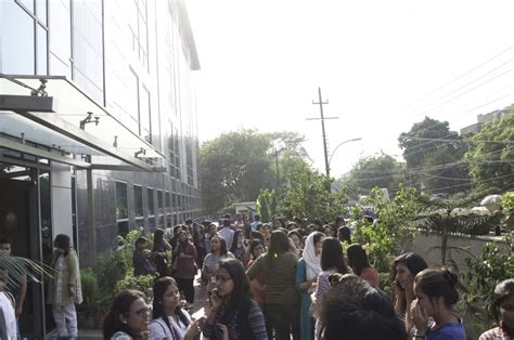 Earthquake measuring 7 hits Myanmar; tremors felt in Kolkata, New Delhi ...
