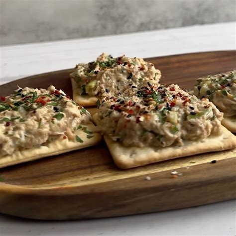 loaded tuna crackers - Glenisk