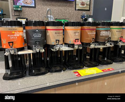 Self-serve coffee at a Wawa convenience store Stock Photo - Alamy