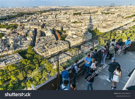 2+ Hundred Eiffel Tower Second Floor Royalty-Free Images, Stock Photos ...
