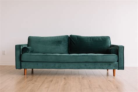 Loveseat vs. Sofas: Which One is Right for Your Space? | Home of Cozy