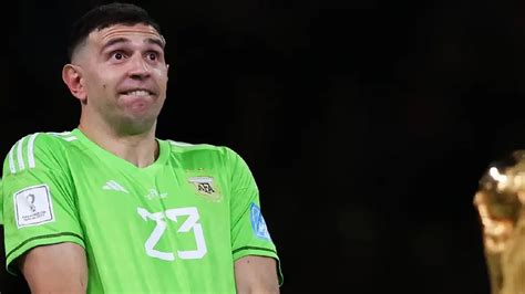 argentine goalkeeper emilinao martinez may come in to kolkata, কলকাতায় ...