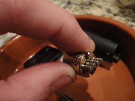 Gerber Lock Picking Tutorial 的图像结果