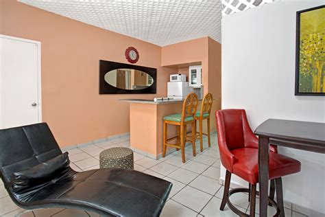 Knights Inn Hallandale Hotel