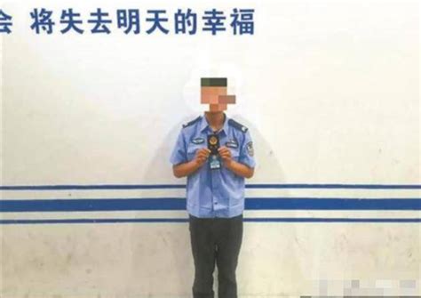 福建16岁少年，假冒警察进派出所捞人，还买了“警官证”-搜狐大视野-搜狐新闻