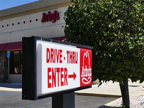 Why has Arby's permanently closed multiple locations in the High Desert?