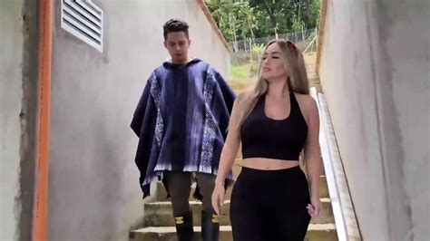 Kourtney Love - Follo Al Aire Libre Con Un Granjero Extraño Y Dejo Que Se Corra En Mi Coño - EPORNER