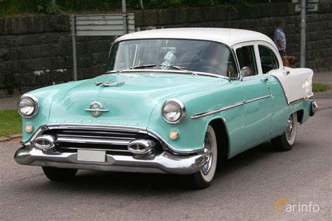 Oldsmobile 88 4-door Sedan 1954