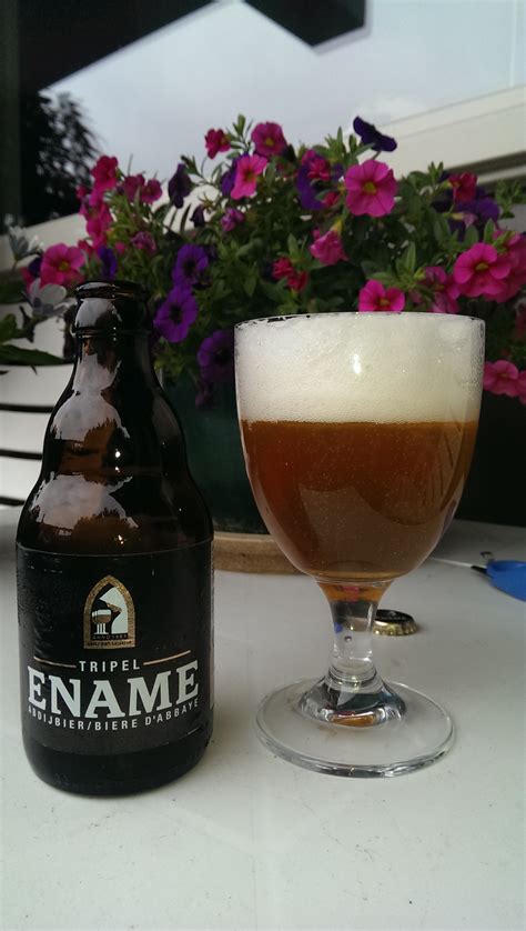 Ename Tripel – Ton proeft bier