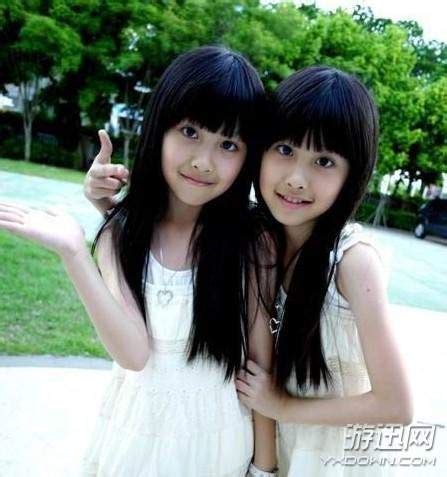 台湾“最美双胞胎”再进化被疑整容，女大真的会18变？_凤凰网视频_凤凰网