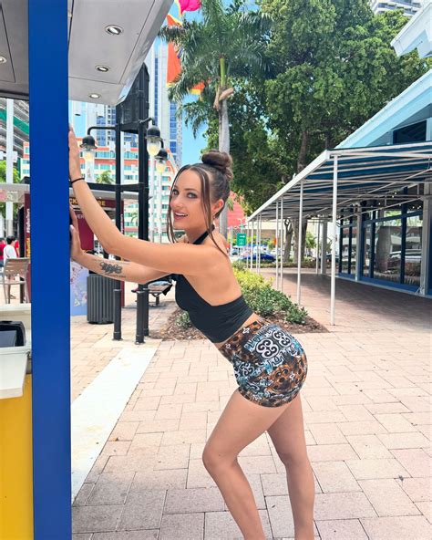 Britney Cook (@pureoceaneyes) • Instagram photos and videos