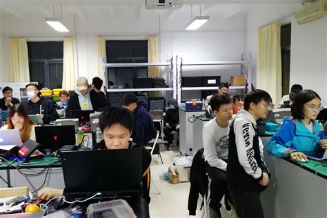 机电学子在福建省大学生电子设计竞赛中喜获佳绩