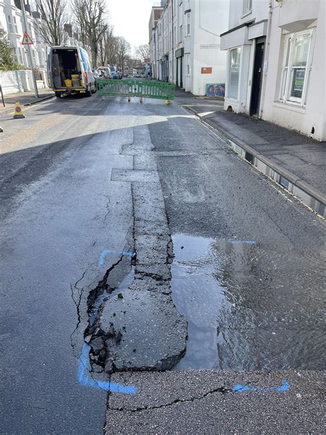 Bus diversion route closed while engineers investigate water leak – Brighton and Hove News