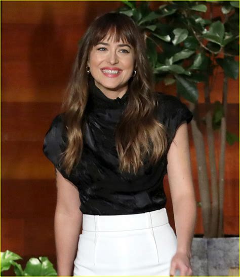 Dakota Johnson Addresses Pregnancy Rumors on 'Ellen': Photo 4162852 ...