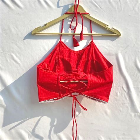 Red Bird Criss Cross Removable Pads Top - KJ10316 – Kajrakh