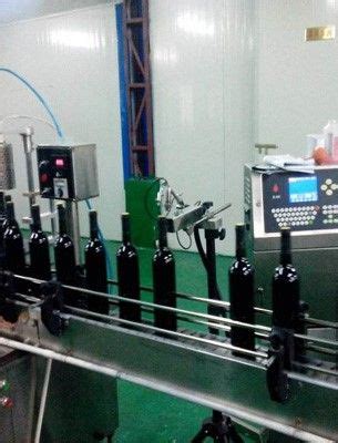 暗色自动化饮料工厂图片-包图网