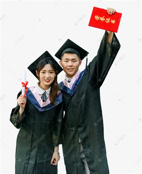大学情侣拿毕业证书拍照合影素材图片免费下载-千库网