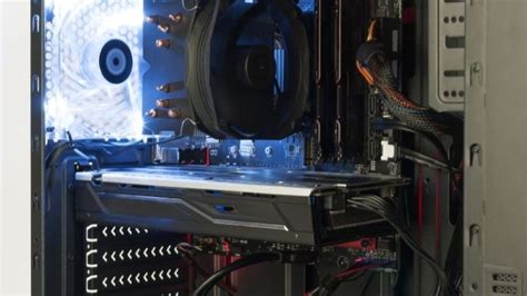 Computer Vs. Machine 的图像结果