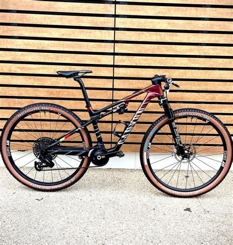 LUCA SCHWARZBAUER E IL LEAK DEL NUOVO DROPPER ROCKSHOX AXS? CONFERMATO DA BJORN RILEY - Pianeta ...