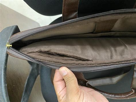 THE CLOWNFISH Unisex-Adult Cadmus Faux Leather Slim Expandable 15.6 ...