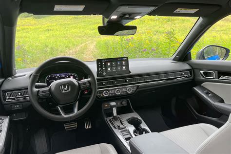 2025 Honda Civic Hybrid Review and Test Drive | Capital One Auto Navigator