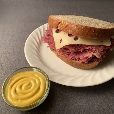 Hot Corned Beef Sandwich - Lehmans Deli