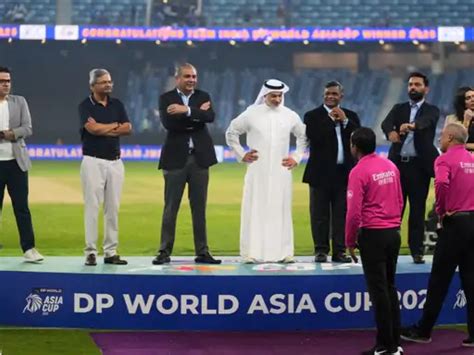 BCCI warn Mohsin Naqvi, seek return of Asia Cup trophy: Apex board ...
