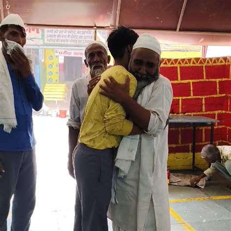 The son who disappeared 18 months ago was found, the father's tears flowed