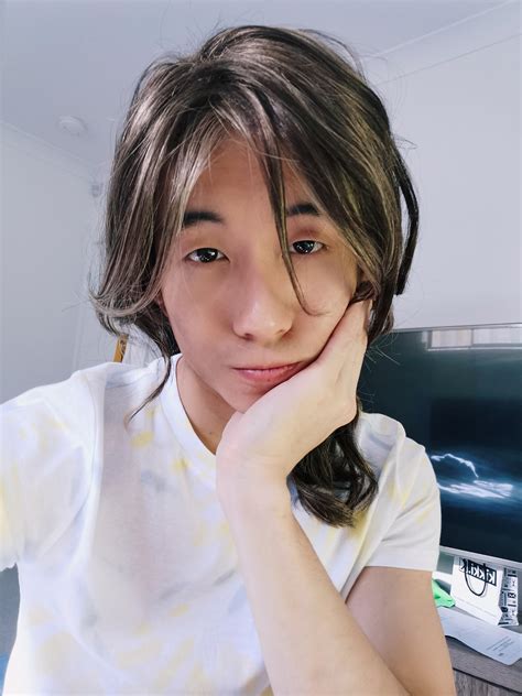 different time zones drive me crazy :( all my friends are asleep when I'm awake😭 | Scrolller