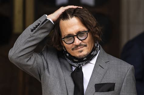 Unraveling the Cherokee Roots of Hollywood Icon: Johnny Depp’s Native American Heritage