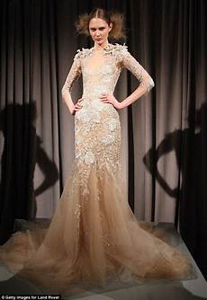 Behati Prinsloo And Adam Levine Wedding Dress by Behati Prinsloo Borrowed Marchesa Design For Adam Levine Behati Prinsloo And Adam Levine Wedding Dress
