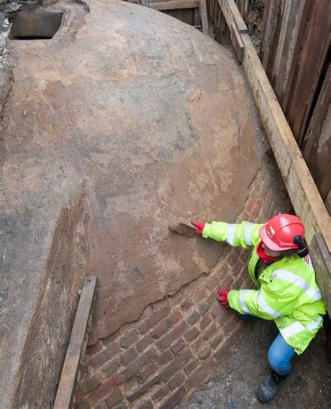 Massive 18th Century Egg-Shaped Underground Ice House Discovered in ...