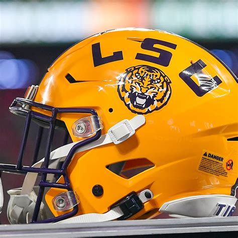 How To Draw A Lsu Football Helmet at Nicholas Barrallier blog