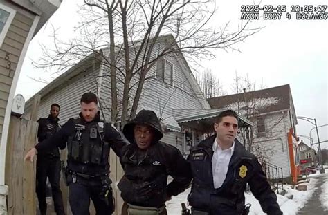 Death of a Refugee Left at a Buffalo Doughnut Shop by Border Patrol Is ...