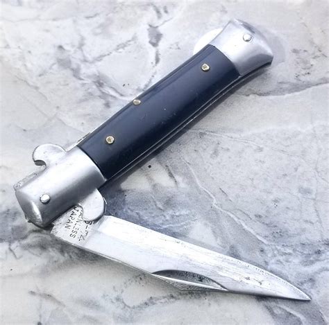 The Outsiders Two Bit Switchblade