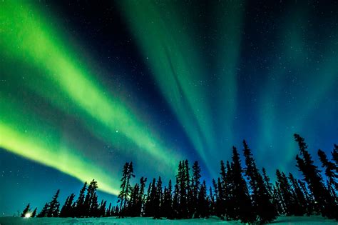Northern Lights Canada Holidays | Discover The World