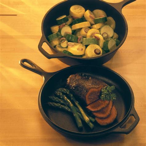 Lodge Cast Iron Combo Cooker 26cm (3L) | Minimax