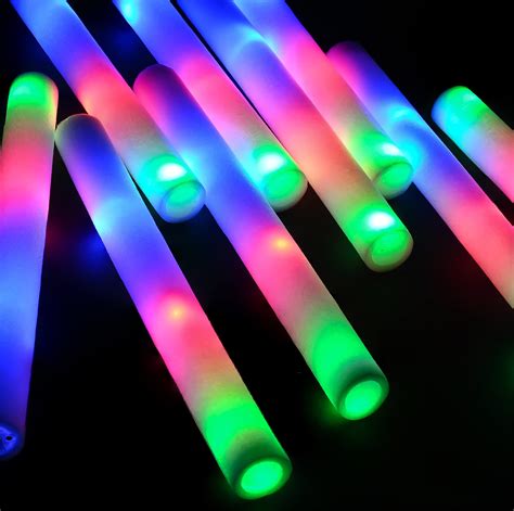 Amazon.com: SUIGREOY Glow Sticks Bulk,200 Pcs LED Foam Sticks Glow In ...